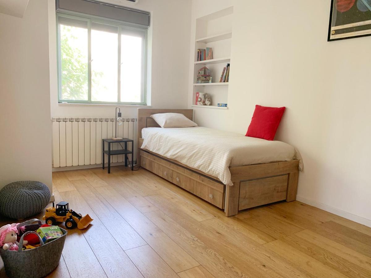 Annie'S Boutique Apartment In Jerusalem Exteriör bild